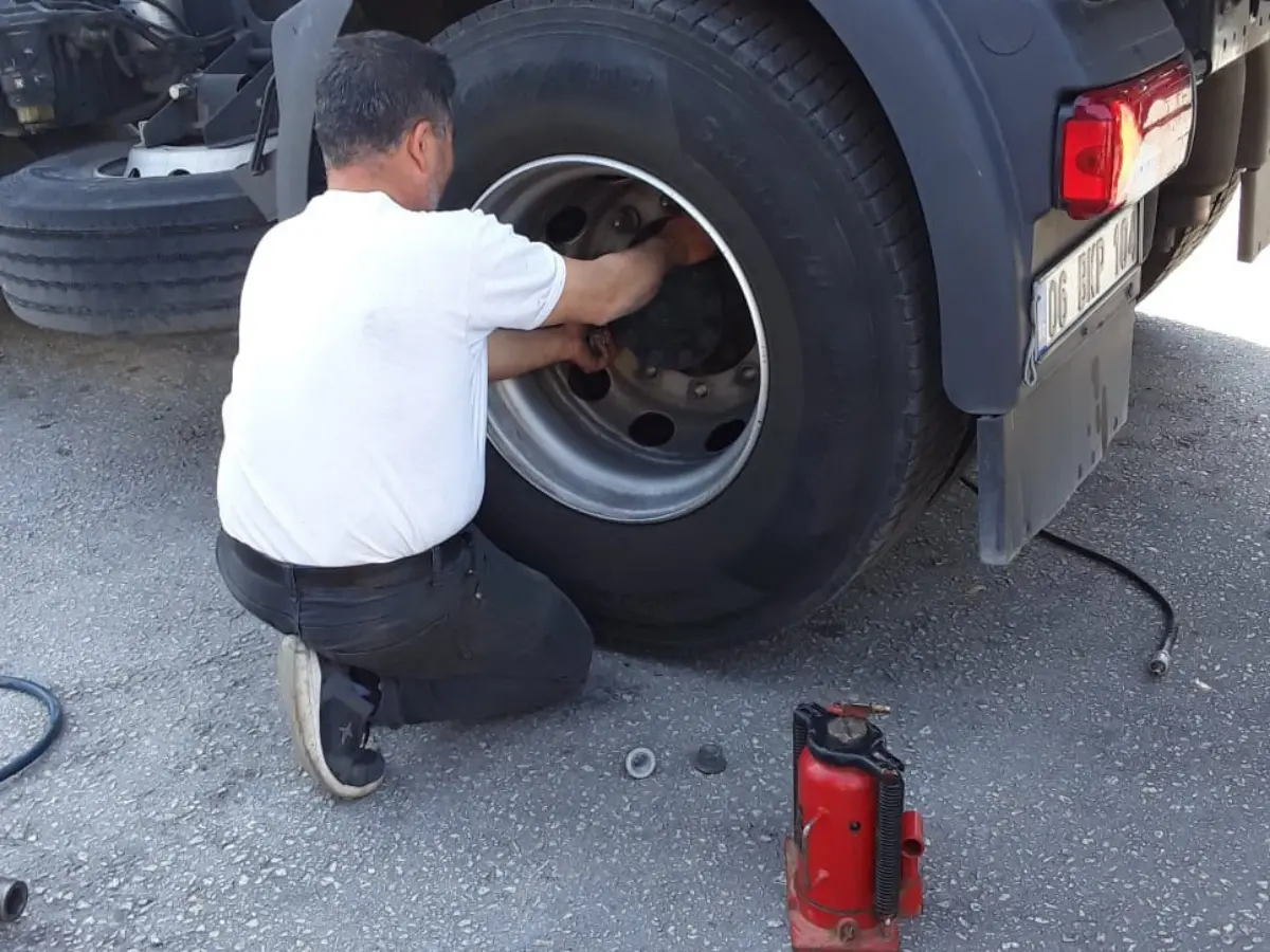 Armutlu Oto Lastikçi